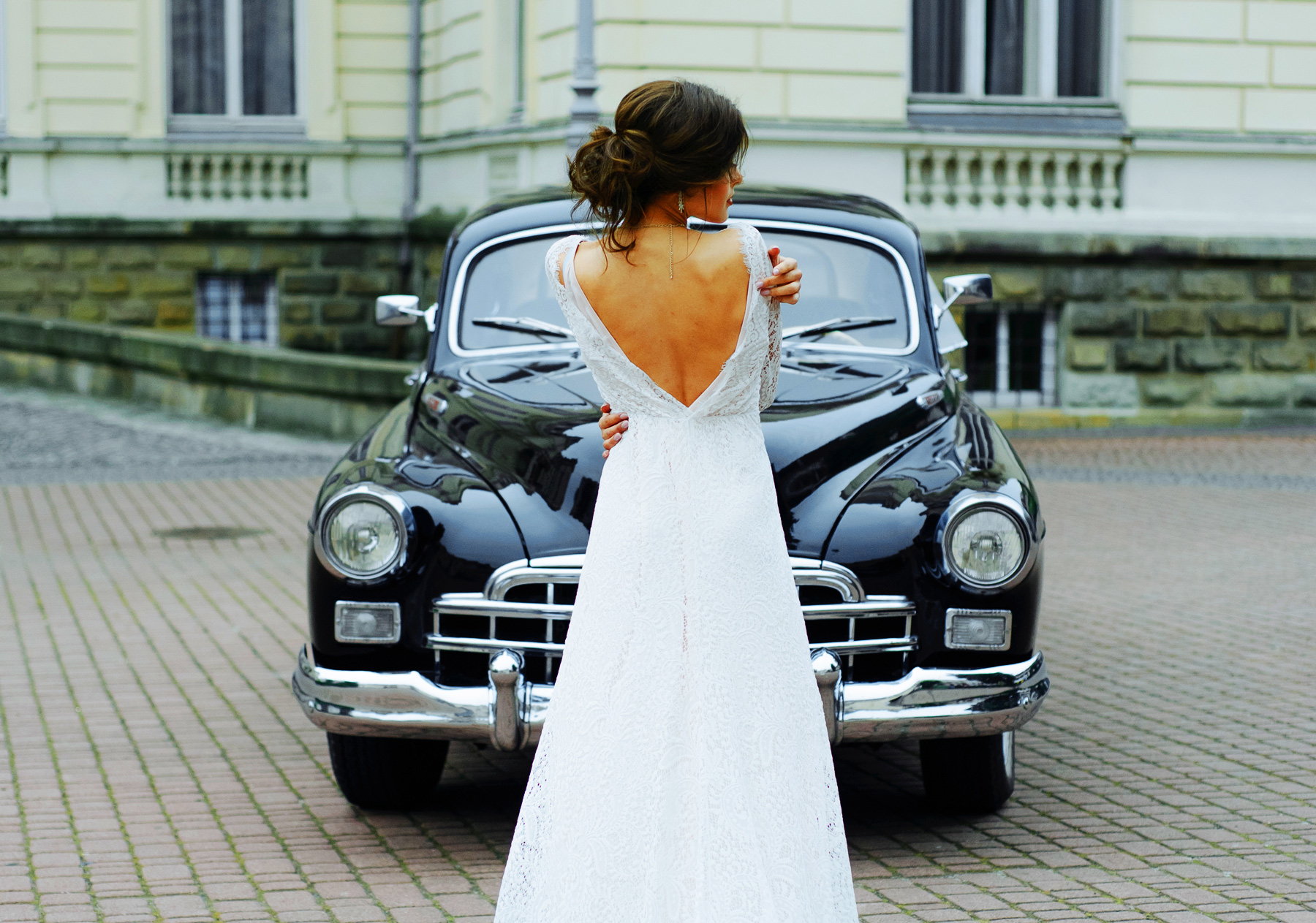 Create Successful Viral Videos, Bride and Classic Car
